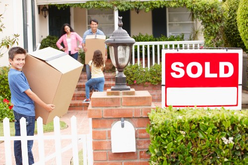 Residential removal support for flats and houses in Woodford Green